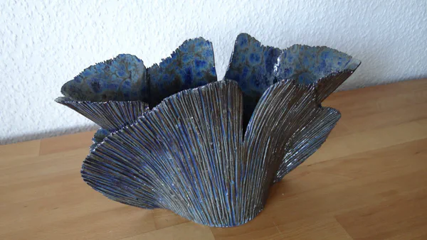 Ginkgo blau 2 (Schalen & Vasen)