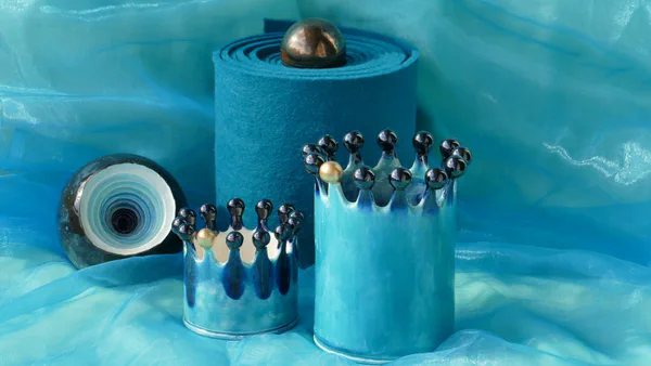 Krönchen blau 2 (Schalen & Vasen)